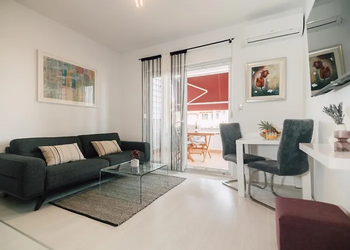 Modern Apartments With Loggia Terrace And Parking
