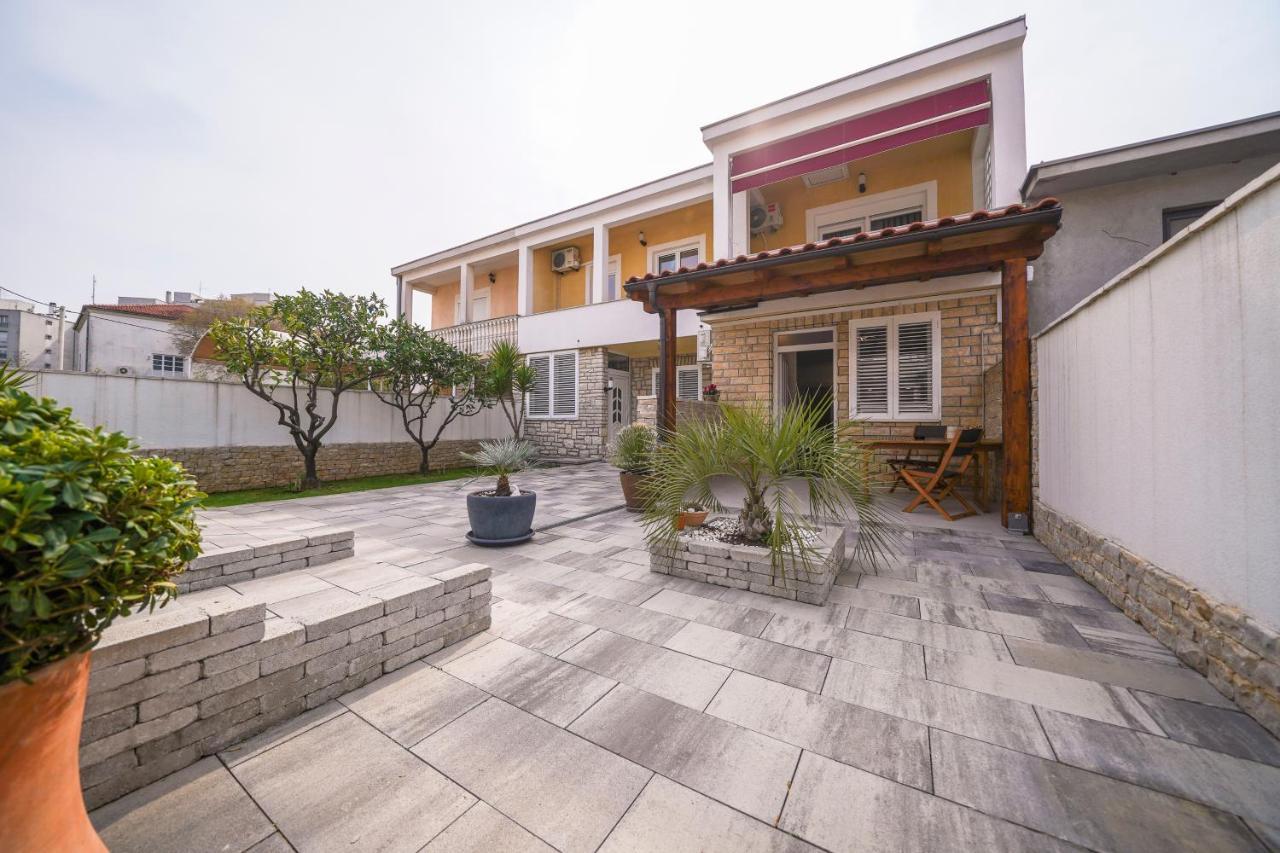 Modern With Loggia Terrace And Parking Apartment Zadar