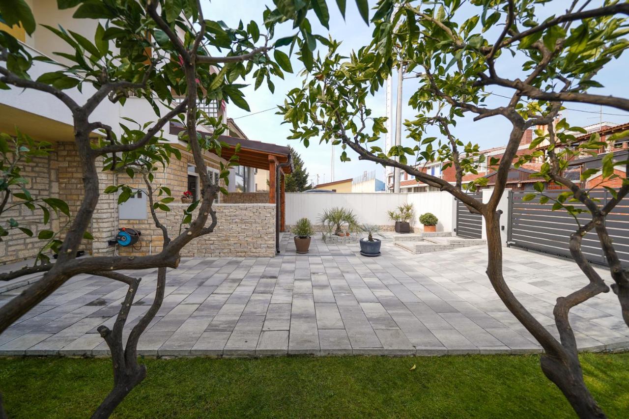 Modern With Loggia Terrace And Parking